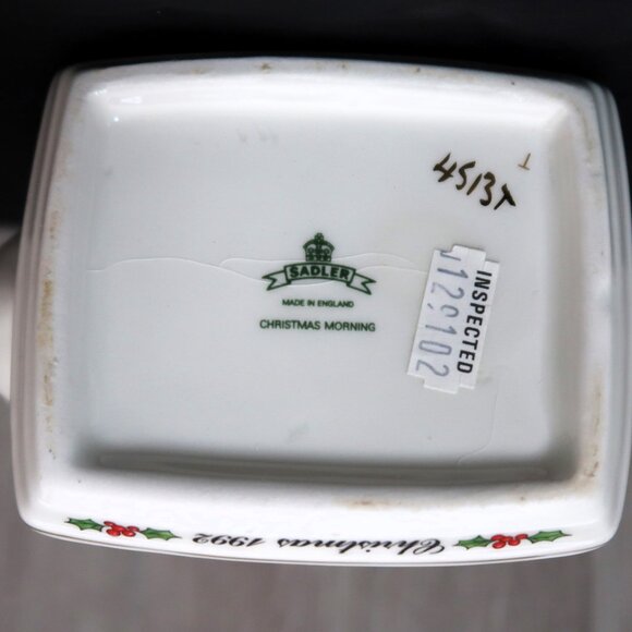 Vintage 1992 Sadler Christmas New Year Morning Tea Pot with Lid Made In England - Picture 11 of 16